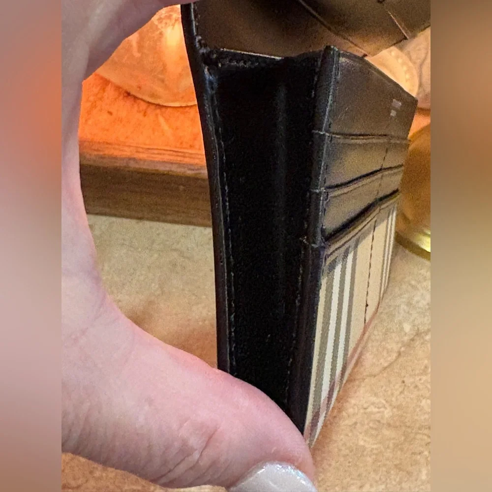 Burberry Authentic Nova Check Wallet - Picture 11 of 13